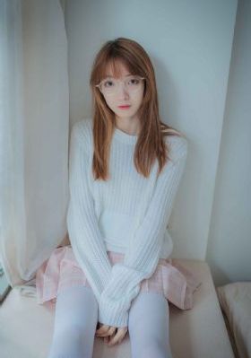《年轻的女教师》在线观看_BD免费观看电视剧
