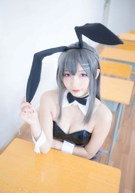 最美情侣中文_720免费高清观看